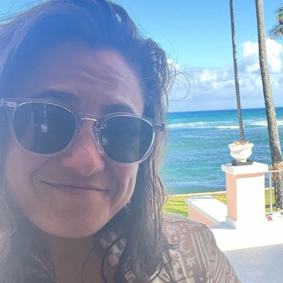 Meet your Posher, Caitlin - Picture 1 of 1